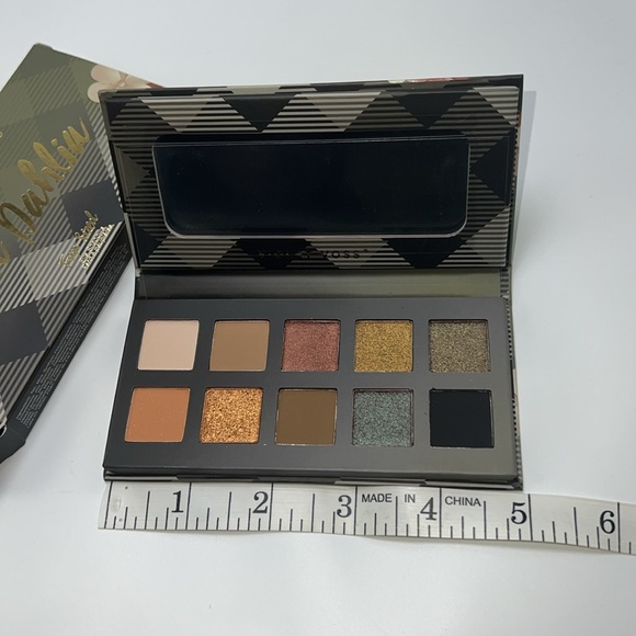 🩷3XHP🎉NWT VIOLET VOSS FUN SIZED WILD DAHLIA EYESHADOW PALETTE - Picture 8 of 8